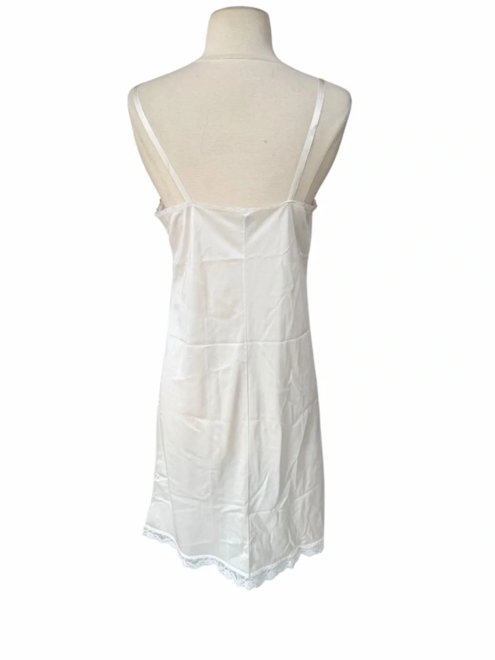 1980s/90s Ashley Taylor 100% Nylon Ivory V-Neckline Scalloped Floral Lace Slip - Picture 5 of 7